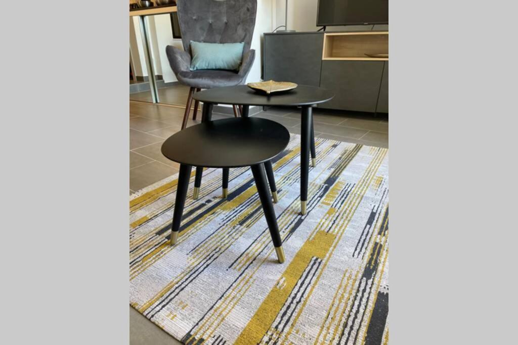 3 Pieces Vue Bord De Hyper Centre Appartement *